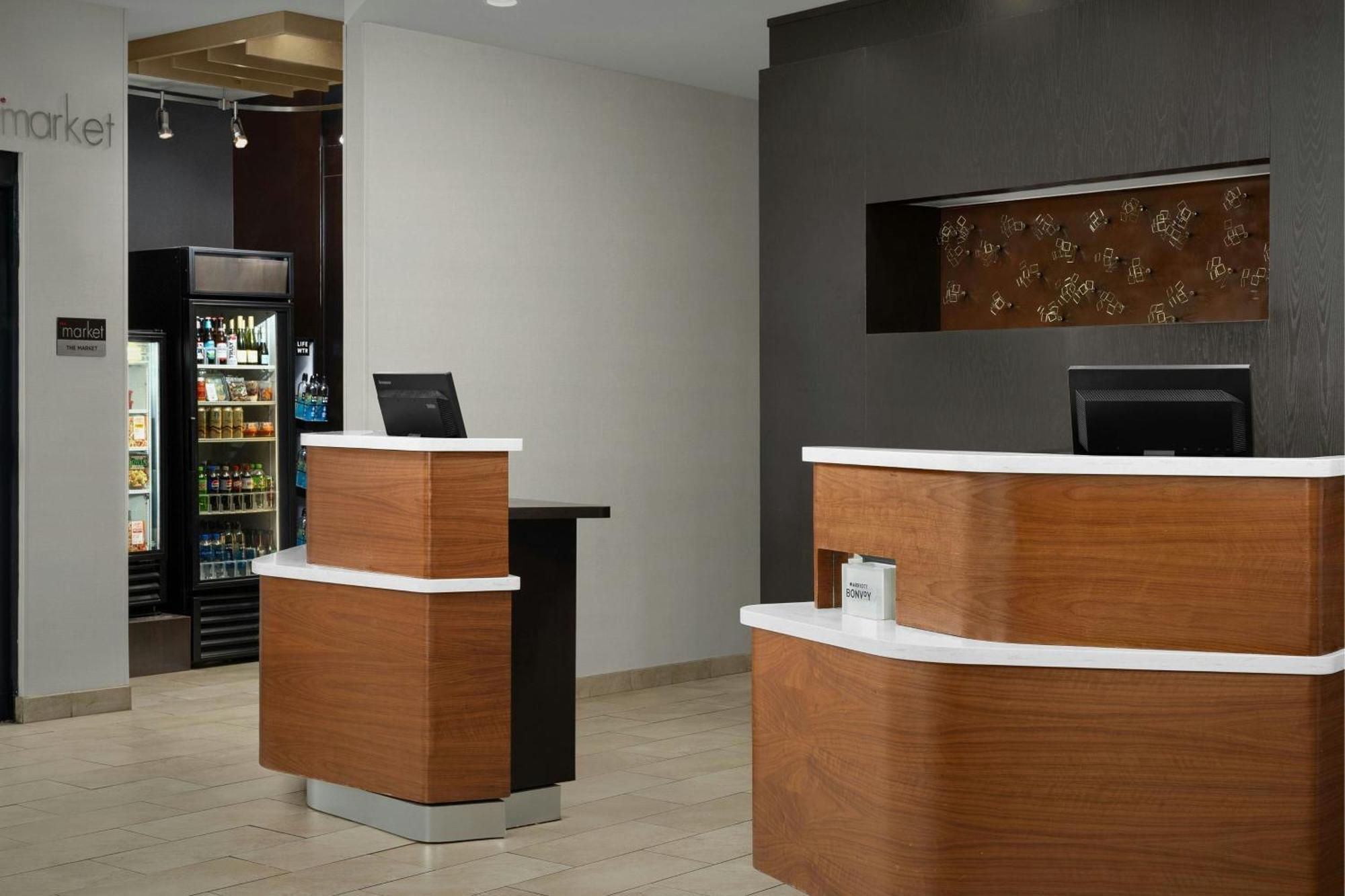 Courtyard By Marriott Salisbury Hotel Exterior photo