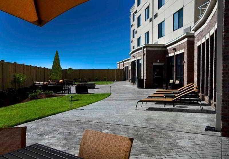 Courtyard By Marriott Salisbury Hotel Exterior photo